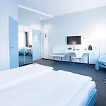 酒店 Garner - Checkpoint Charlie By Ihg 4*