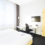 酒店 Garner - Checkpoint Charlie By Ihg 4*
