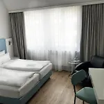 Garner - Checkpoint Charlie By Ihg