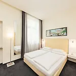 Garner - Checkpoint Charlie By Ihg 酒店 4*