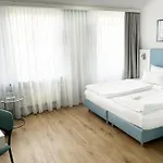 酒店 Garner - Checkpoint Charlie By Ihg 4*