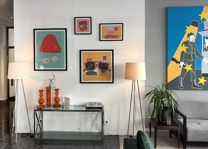 Garner - Checkpoint Charlie By Ihg 4* Berlin