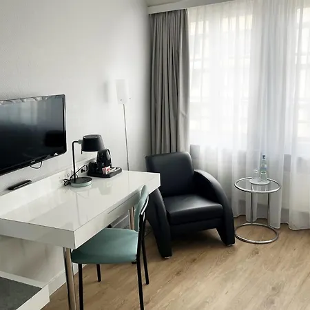 Отель Garner - Checkpoint Charlie By Ihg