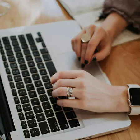 Garner - Checkpoint Charlie By Ihg