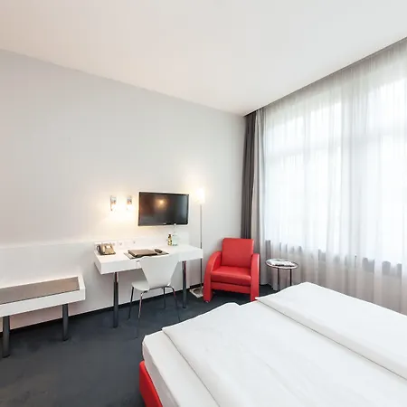 Garner - Checkpoint Charlie By Ihg Hotel