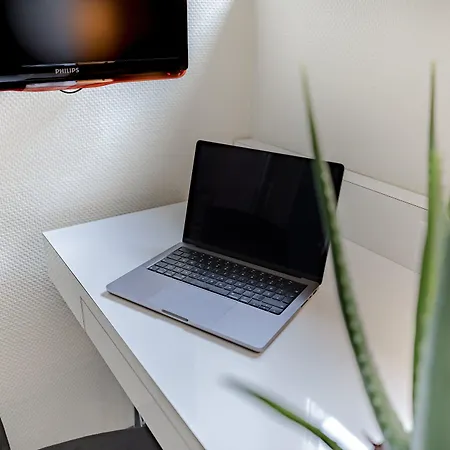 Garner - Checkpoint Charlie By Ihg 4* Берлин