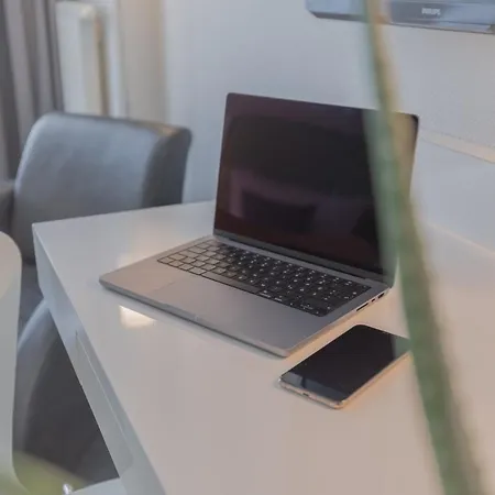 Garner - Checkpoint Charlie By Ihg Berlijn