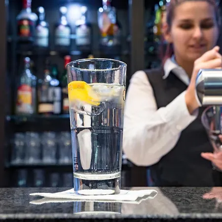 Garner - Checkpoint Charlie By Ihg