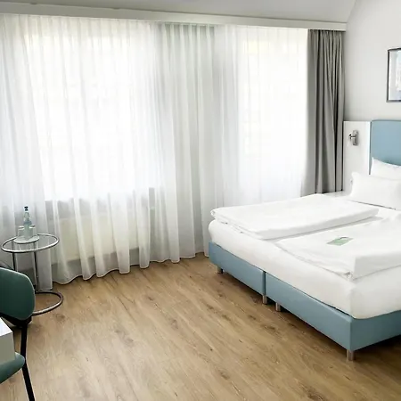 ホテル Garner - Checkpoint Charlie By Ihg 4*