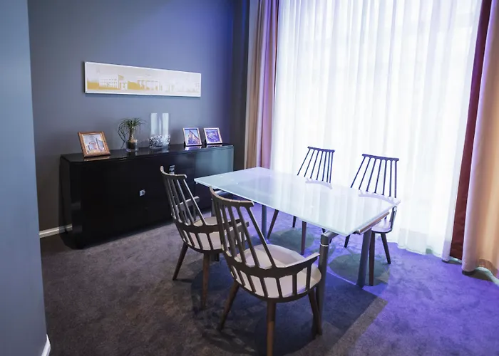 Garner - Checkpoint Charlie By Ihg 4*