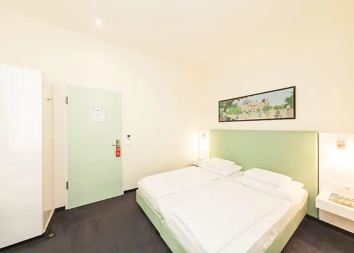 Garner - Checkpoint Charlie By Ihg Hotell Berlin