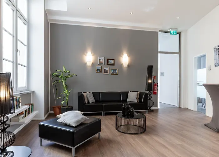 Garner - Checkpoint Charlie By Ihg Hotell 4*