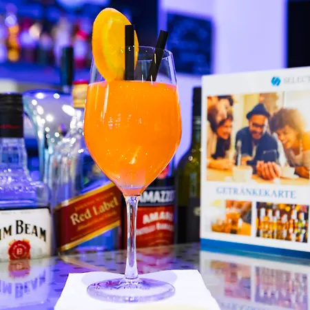 Garner - Checkpoint Charlie By Ihg 4* Berlin