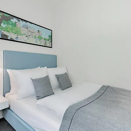 Garner - Checkpoint Charlie By Ihg Hotell 4*