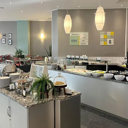 Garner - Checkpoint Charlie By Ihg 4*