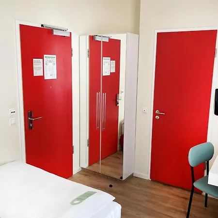 Garner - Checkpoint Charlie By Ihg Hotel 4*