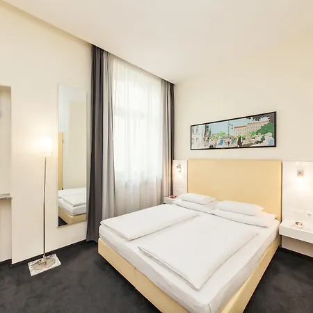 Garner - Checkpoint Charlie By Ihg Hotel 4*